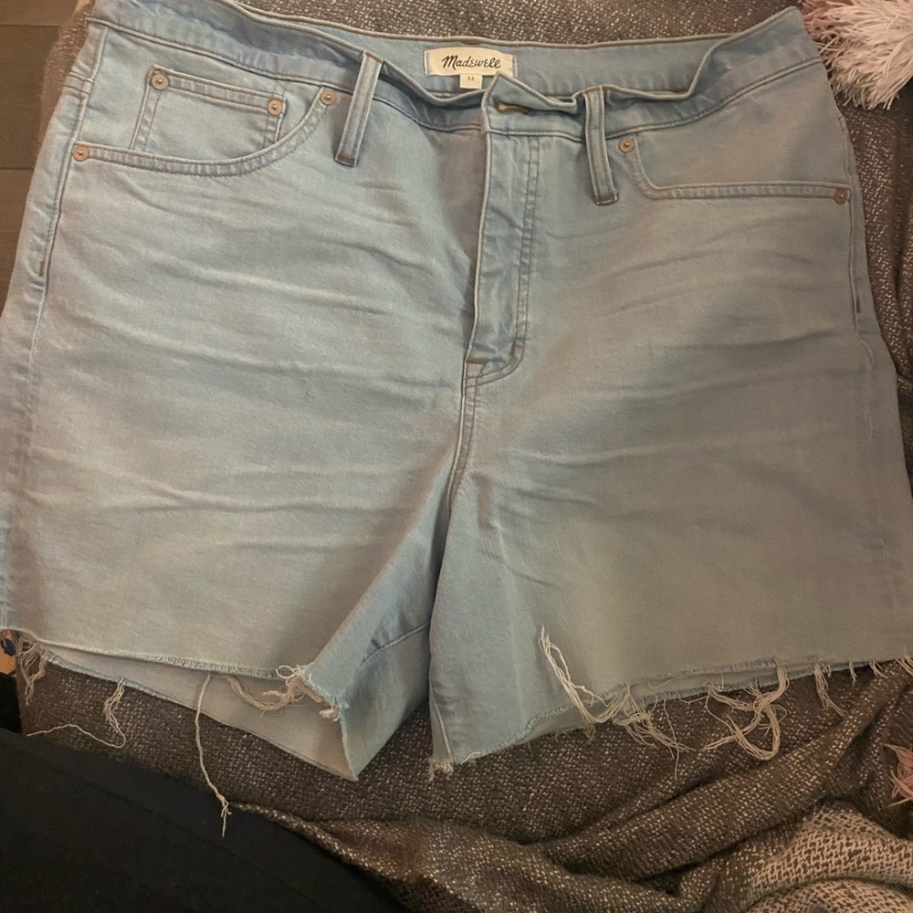 Madewell shorts size 33